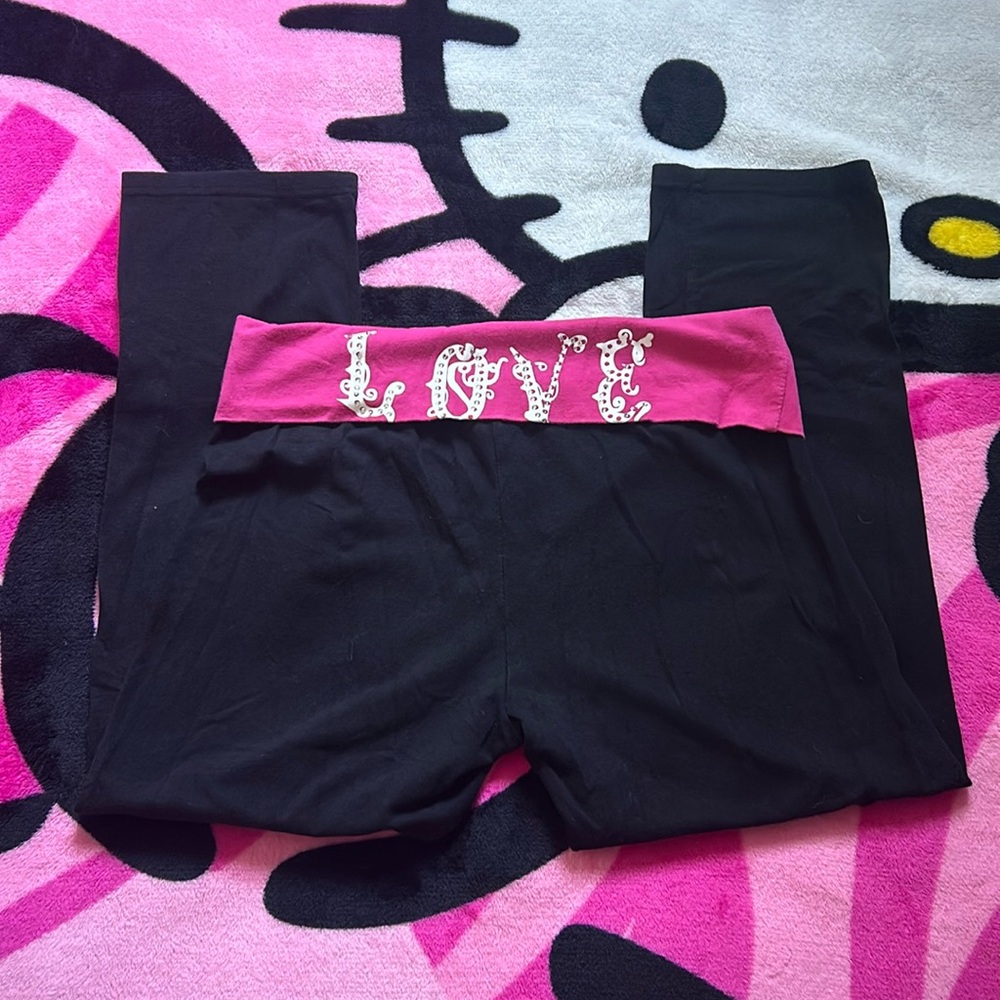 Y2K Black With Pink ‘LOVE’ Sequin Fold Over Capri Leggings